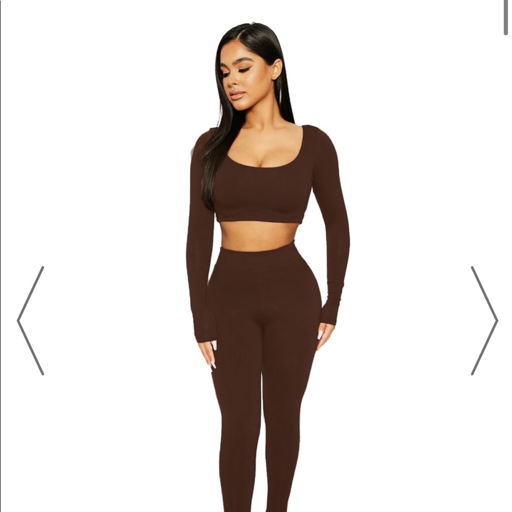 Naked wardrobe scooped up tight 2 piece set